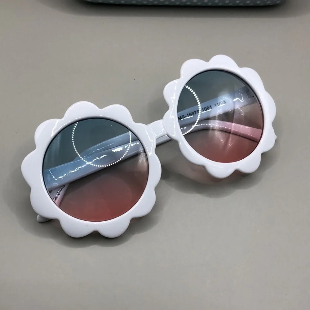Tommy Bahama Girl’s Flower Round Sunglasses with Case
